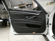 BMW 5シリーズ 528iﾂｰﾘﾝｸﾞMｽﾎﾟｰﾂ　後期 追ACC ﾚｰﾝCHW 衝突軽減 黒革 ﾋｰﾀｰ DSPﾒｰﾀｰ iﾄﾞﾗｲﾌﾞﾅﾋﾞ(NBT-EVO) Bｶﾒﾗ PDC LEDﾗｲﾄ ｵｰﾄﾃｰﾙｹﾞｰﾄ Mｽﾎﾟｰﾂｴｱﾛ&18AW 高出力EG 245ps　2年保証