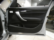 BMW 1シリーズ M135i ﾊﾟｰｷﾝｸﾞｻﾎﾟｰﾄPKG　ｺﾝﾌｫA ﾍｷｻｺﾞﾝｸﾛｽｼｰﾄ ｱﾝﾄﾞﾛｲﾄﾞﾓﾆﾀｰ(純正ﾅﾋﾞ表示可) BTｵｰﾃﾞｨｵ Bｶﾒﾗ Rｾﾝｻｰ ｷｾﾉﾝ 専用ｴｸｽﾃﾘｱ&18AW 320ps　2年保証