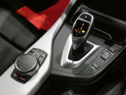 BMW 2シリーズ M240iｸｰﾍﾟ　後期 追ACC ﾚｰﾝDW 衝突軽減 黒革 ﾋｰﾀｰ iﾄﾞﾗｲﾌﾞﾅﾋﾞ(第6世代ﾀｯﾁP対応) Bｶﾒﾗ PDC LEDﾗｲﾄ&ﾃｰﾙﾗﾝﾌﾟ MﾊﾟﾌｫFｽﾎﾟｲﾗｰ&ｶｰﾎﾞﾝｽﾎﾟｲﾗｰ 専用ｴｸｽﾃﾘｱ&18AW B58EG 340ps　2年保証