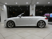 アウディ TTロードスター TTﾛｰﾄﾞｽﾀｰ 2.0TFSIｸﾜﾄﾛ ﾚｻﾞｰ&ｱｼｽﾀﾝｽPKG　ADVｷｰ 黒幌/茶革 ﾋｰﾀｰ MMIﾅﾋﾞTV ﾊﾞｰﾁｬﾙCP Bｶﾒﾗ PDC ｸﾙｺﾝ ﾏﾄﾘｸｽLED Sﾗｲﾝﾊﾞﾝﾊﾟｰ 18AW ﾛｰﾀﾞｳﾝｻｽ NEUSPPEDｴｱｸﾘ　2年保証