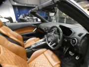 アウディ TTロードスター TTﾛｰﾄﾞｽﾀｰ 2.0TFSIｸﾜﾄﾛ ﾚｻﾞｰ&ｱｼｽﾀﾝｽPKG　ADVｷｰ 黒幌/茶革 ﾋｰﾀｰ MMIﾅﾋﾞTV ﾊﾞｰﾁｬﾙCP Bｶﾒﾗ PDC ｸﾙｺﾝ ﾏﾄﾘｸｽLED Sﾗｲﾝﾊﾞﾝﾊﾟｰ 18AW ﾛｰﾀﾞｳﾝｻｽ NEUSPPEDｴｱｸﾘ　2年保証