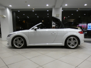 アウディ TTロードスター TTﾛｰﾄﾞｽﾀｰ 2.0TFSIｸﾜﾄﾛ ﾚｻﾞｰ&ｱｼｽﾀﾝｽPKG　ADVｷｰ 黒幌/茶革 ﾋｰﾀｰ MMIﾅﾋﾞTV ﾊﾞｰﾁｬﾙCP Bｶﾒﾗ PDC ｸﾙｺﾝ ﾏﾄﾘｸｽLED Sﾗｲﾝﾊﾞﾝﾊﾟｰ 18AW ﾛｰﾀﾞｳﾝｻｽ NEUSPPEDｴｱｸﾘ　2年保証