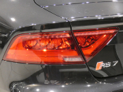 アウディ RS7 RS7ｽﾎﾟｰﾂﾊﾞｯｸ 4.0TFSIｸﾜﾄﾛ　1ｵｰﾅｰ ｱｼｽﾀﾝｽｼｽﾃﾑ 追ACC ﾚｰﾝ&ｻｲﾄﾞｱｼｽﾄ ﾌﾞﾚｰｷﾌﾟﾚW 黒革 ｻﾝﾙｰﾌ ｱﾙｶﾝﾀｰﾗﾙｰﾌ MMIﾅﾋﾞTV BOSE Bｶﾒﾗ PDC LEDﾗｲﾄ 専用ｴｸｽﾃﾘｱ&21AW 可変ﾏﾌﾗｰ 560ps　2年保証