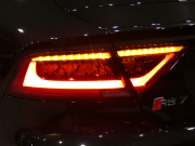 アウディ RS7 RS7ｽﾎﾟｰﾂﾊﾞｯｸ 4.0TFSIｸﾜﾄﾛ　1ｵｰﾅｰ ｱｼｽﾀﾝｽｼｽﾃﾑ 追ACC ﾚｰﾝ&ｻｲﾄﾞｱｼｽﾄ ﾌﾞﾚｰｷﾌﾟﾚW 黒革 ｻﾝﾙｰﾌ ｱﾙｶﾝﾀｰﾗﾙｰﾌ MMIﾅﾋﾞTV BOSE Bｶﾒﾗ PDC LEDﾗｲﾄ 専用ｴｸｽﾃﾘｱ&21AW 可変ﾏﾌﾗｰ 560ps　2年保証