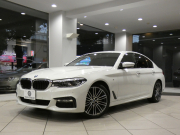 BMW 5シリーズ 523i Mｽﾎﾟｰﾂ ﾊｲﾗｲﾝPKG　ｺﾝﾌｫA Dｱｼｽﾄ+ 追ACC ﾚｰﾝCHW 衝突軽減 黒革 全席ﾋｰﾀｰ iﾄﾞﾗｲﾌﾞﾅﾋﾞ(第6世代ﾀｯﾁP対応) 全周囲ｶﾒﾗ PDC LEDﾗｲﾄ ｵｰﾄﾄﾗﾝｸ Mｽﾎﾟｰﾂｴｱﾛ&19AW ﾄﾗﾝｸｽﾎﾟｲﾗｰ　2年保証