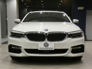 BMW 5シリーズ 523i Mｽﾎﾟｰﾂ ﾊｲﾗｲﾝPKG　ｺﾝﾌｫA Dｱｼｽﾄ+ 追ACC ﾚｰﾝCHW 衝突軽減 黒革 全席ﾋｰﾀｰ iﾄﾞﾗｲﾌﾞﾅﾋﾞ(第6世代ﾀｯﾁP対応) 全周囲ｶﾒﾗ PDC LEDﾗｲﾄ ｵｰﾄﾄﾗﾝｸ Mｽﾎﾟｰﾂｴｱﾛ&19AW ﾄﾗﾝｸｽﾎﾟｲﾗｰ　2年保証