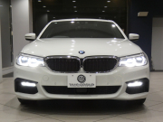 BMW 5シリーズ 523i Mｽﾎﾟｰﾂ ﾊｲﾗｲﾝPKG　ｺﾝﾌｫA Dｱｼｽﾄ+ 追ACC ﾚｰﾝCHW 衝突軽減 黒革 全席ﾋｰﾀｰ iﾄﾞﾗｲﾌﾞﾅﾋﾞ(第6世代ﾀｯﾁP対応) 全周囲ｶﾒﾗ PDC LEDﾗｲﾄ ｵｰﾄﾄﾗﾝｸ Mｽﾎﾟｰﾂｴｱﾛ&19AW ﾄﾗﾝｸｽﾎﾟｲﾗｰ　2年保証