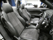 アウディ TTロードスター TTﾛｰﾄﾞｽﾀｰ 2.0TFSIｸﾜﾄﾛ SﾗｲﾝPKG　ADVｷｰ 黒幌/黒半革 Pｼｰﾄ MMIﾅﾋﾞTV ﾊﾞｰﾁｬﾙCP Rｾﾝｻｰ ﾏﾄﾘｸｽLED Sﾗｲﾝｴｸｽﾃﾘｱ&18AW　2年保証