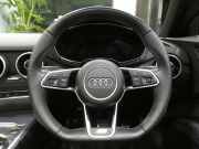 アウディ TTロードスター TTﾛｰﾄﾞｽﾀｰ 2.0TFSIｸﾜﾄﾛ SﾗｲﾝPKG　ADVｷｰ 黒幌/黒半革 Pｼｰﾄ MMIﾅﾋﾞTV ﾊﾞｰﾁｬﾙCP Rｾﾝｻｰ ﾏﾄﾘｸｽLED Sﾗｲﾝｴｸｽﾃﾘｱ&18AW　2年保証