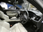 ボルボ V90 V90 B6 AWD Rﾃﾞｻﾞｲﾝ　ｼﾃｨｾｰﾌ 追ACC･LKA･ LCMA ｽﾃｱﾋｰﾀｰ 白革 全席ﾋｰﾀｰ ﾊﾟﾉﾗﾏSR ﾀｯﾁｽｸﾘｰﾝHDDﾅﾋﾞTV B&Wｻｳﾝﾄﾞ 全周ｶﾒﾗ PDC ﾍｯﾄﾞｱｯﾌﾟDSP LEDﾗｲﾄ ｵｰﾄﾃｰﾙｹﾞｰﾄ Rﾃﾞｻﾞｲﾝ専用ｴｸｽﾃﾘｱ&20AW B6ｴﾝｼﾞﾝ +ﾓｰﾀｰ　2年保証