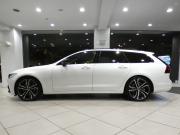 ボルボ V90 V90 B6 AWD Rﾃﾞｻﾞｲﾝ　ｼﾃｨｾｰﾌ 追ACC･LKA･ LCMA ｽﾃｱﾋｰﾀｰ 白革 全席ﾋｰﾀｰ ﾊﾟﾉﾗﾏSR ﾀｯﾁｽｸﾘｰﾝHDDﾅﾋﾞTV B&Wｻｳﾝﾄﾞ 全周ｶﾒﾗ PDC ﾍｯﾄﾞｱｯﾌﾟDSP LEDﾗｲﾄ ｵｰﾄﾃｰﾙｹﾞｰﾄ Rﾃﾞｻﾞｲﾝ専用ｴｸｽﾃﾘｱ&20AW B6ｴﾝｼﾞﾝ +ﾓｰﾀｰ　2年保証