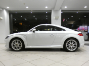 アウディ TTクーペ TTｸｰﾍﾟ2.0TFSIｸﾜﾄﾛ Sﾗｲﾝ　ADVｷｰ 半革 MMIﾅﾋﾞTV ﾊﾞｰﾁｬﾙCP BTｵｰﾃﾞｨｵ Rｾﾝｻｰ LEDﾗｲﾄ Sﾗｲﾝｴｸｽﾃﾘｱ BBS18ｲﾝﾁAW　2年保証