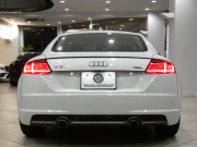 アウディ TTクーペ TTｸｰﾍﾟ2.0TFSIｸﾜﾄﾛ Sﾗｲﾝ　ADVｷｰ 半革 MMIﾅﾋﾞTV ﾊﾞｰﾁｬﾙCP BTｵｰﾃﾞｨｵ Rｾﾝｻｰ LEDﾗｲﾄ Sﾗｲﾝｴｸｽﾃﾘｱ BBS18ｲﾝﾁAW　2年保証