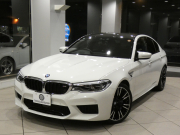 BMW Mシリーズ M5 ｺﾝﾌｫｰﾄPKG　Dｱｼｽﾄ+ 追ACC ﾚｰﾝCHW 衝突軽減 黒革 ﾏｯｻｰｼﾞ ﾋｰﾀｰ&ﾍﾞﾝﾁﾚｰﾀｰ ☆B&Wｻｳﾝﾄﾞ iﾄﾞﾗｲﾌﾞﾅﾋﾞ(第6世代 ﾀｯﾁP対応) 全周囲ｶﾒﾗ PDC ﾍｯﾄﾞUDSP ﾅｲﾄﾋﾞｼﾞｮﾝ LEDﾗｲﾄ ｱﾝﾋﾞｴﾝﾄｴｱP 専用ｴｸｽﾃﾘｱ&20AW ｽﾎﾟｰﾂEX 600ps　2年保証　