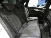 アウディ A4 A4 2.0TFSI ｽﾎﾟｰﾂ SﾗｲﾝPKG　ADVｷｰ 追ACC ﾚｰﾝｱｼｽﾄ Audiﾌﾟﾚｾﾝｽ 黒半革 ﾋｰﾀｰ MMIﾅﾋﾞ ﾊﾞｰﾁｬﾙCP Bｶﾒﾗ PDC ﾏﾄﾘｸｽLEDﾗｲﾄ Sﾗｲﾝｴｸｽﾃﾘｱ＆18AW　2年保証