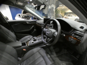 アウディ A4 A4ｾﾀﾞﾝ 2.0TFSI ﾗｸﾞｼﾞｭｱﾘｰPKG　1ｵｰﾅｰ ADVｷｰ 追ACC ﾚｰﾝｱｼｽﾄ ｱｳﾃﾞｨﾌﾟﾚｾﾝｽ 黒革 ﾋｰﾀｰ MMIﾅﾋﾞTV ﾊﾞｰﾁｬﾙCP Bｶﾒﾗ PDC ﾏﾄﾘｸｽLED 17AW　2年保証