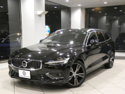 ボルボ V60 V60 T5ｲﾝｽｸﾘﾌﾟｼｮﾝ ﾌﾟﾗｽPKG　1ｵｰﾅｰ 追ACC･LKA･ LCMA ｽﾃｱﾋｰﾀｰ 茶革 全席ﾋｰﾀｰ ﾍﾞﾝﾁﾚｰﾀｰ ﾏｯｻｰｼﾞ機能 ﾊﾟﾉﾗﾏSR ﾀｯﾁｽｸﾘｰﾝHDDﾅﾋﾞTV harman/K 全周ｶﾒﾗ ﾍｯﾄﾞｱｯﾌﾟDSP LEDﾗｲﾄ ｵｰﾄﾃｰﾙｹﾞｰﾄ 19AW　2年保証
