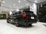 ボルボ V60 V60 T5ｲﾝｽｸﾘﾌﾟｼｮﾝ ﾌﾟﾗｽPKG　1ｵｰﾅｰ 追ACC･LKA･ LCMA ｽﾃｱﾋｰﾀｰ 茶革 全席ﾋｰﾀｰ ﾍﾞﾝﾁﾚｰﾀｰ ﾏｯｻｰｼﾞ機能 ﾊﾟﾉﾗﾏSR ﾀｯﾁｽｸﾘｰﾝHDDﾅﾋﾞTV harman/K 全周ｶﾒﾗ ﾍｯﾄﾞｱｯﾌﾟDSP LEDﾗｲﾄ ｵｰﾄﾃｰﾙｹﾞｰﾄ 19AW　2年保証