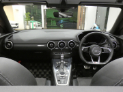 アウディ TTロードスター TTﾛｰﾄﾞｽﾀｰ 2.0TFSIｸﾜﾄﾛ Sﾗｲﾝ&ｱｼｽﾀﾝｽPKG　ADVｷｰ 黒幌/黒半革 Pｼｰﾄ MMIﾅﾋﾞTV ﾊﾞｰﾁｬﾙCP 前後ｾﾝｻｰ LEDﾗｲﾄ Sﾗｲﾝｴｸｽﾃﾘｱ ｱｰﾊﾞﾝｽﾎﾟｰﾂLTD20AW　2年保証