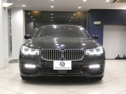 BMW 7シリーズ 750i Mｽﾎﾟｰﾂ　ｺﾝﾌｫA Dｱｼｽﾄ+ 追ACC ﾚｰﾝCHW 衝突軽減 茶革 全席ﾋｰﾀｰ ﾍﾞﾝﾁﾚｰﾀｰ ﾏｯｻｰｼﾞ機能 ｻﾝﾙｰﾌ ﾀｯﾁP対応iﾄﾞﾗｲﾌﾞﾅﾋﾞ(第6世代) 全周ｶﾒﾗ PDC ｼﾞｬｽﾁｬｰC LEDﾚｰｻﾞｰﾗｲﾄ Mｽﾎﾟｰﾂｴｱﾛ&20AW ｽﾎﾟｰﾂEX　2年保証