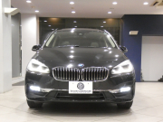 BMW 2シリーズ 218dｸﾞﾗﾝﾂｱﾗｰ ﾗｸﾞｼﾞｭｱﾘｰ ｾﾚｸﾄ&ADｱｸﾃｨﾌﾞｾｰﾌﾃｨPKG　後期 追ACC ﾚｰﾝDW ｲﾝﾃﾘS 白革 ﾊﾟﾉﾗﾏSR iﾄﾞﾗｲﾌﾞﾅﾋﾞ(第6世代 ﾀｯﾁP対応) ﾍｯﾄﾞｱｯﾌﾟDSP Bｶﾒﾗ PDC LEDﾗｲﾄ ｵｰﾄﾃｰﾙｹﾞｰﾄ　2年保証
