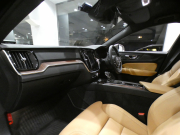 ボルボ V60 V60ｸﾛｽｶﾝﾄﾘｰ T5ﾌﾟﾛ AWD　1ｵｰﾅｰ 追ACC･LKA･ LCMA 茶革 ﾋｰﾀｰ ﾍﾞﾝﾁﾚｰﾀｰ ﾏｯｻｰｼﾞ機能 ﾀｯﾁｽｸﾘｰﾝHDDﾅﾋﾞTV harman/K 全周囲ｶﾒﾗ ﾍｯﾄﾞｱｯﾌﾟDSP LEDﾗｲﾄ ｵｰﾄﾃｰﾙｹﾞｰﾄ ｴｸｽﾃﾘｱﾃﾞｻﾞｲﾝKIT 19AW　2年保証