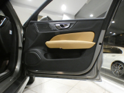 ボルボ V60 V60ｸﾛｽｶﾝﾄﾘｰ T5ﾌﾟﾛ AWD　1ｵｰﾅｰ 追ACC･LKA･ LCMA 茶革 ﾋｰﾀｰ ﾍﾞﾝﾁﾚｰﾀｰ ﾏｯｻｰｼﾞ機能 ﾀｯﾁｽｸﾘｰﾝHDDﾅﾋﾞTV harman/K 全周囲ｶﾒﾗ ﾍｯﾄﾞｱｯﾌﾟDSP LEDﾗｲﾄ ｵｰﾄﾃｰﾙｹﾞｰﾄ ｴｸｽﾃﾘｱﾃﾞｻﾞｲﾝKIT 19AW　2年保証