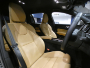 ボルボ V60 V60ｸﾛｽｶﾝﾄﾘｰ T5ﾌﾟﾛ AWD　1ｵｰﾅｰ 追ACC･LKA･ LCMA 茶革 ﾋｰﾀｰ ﾍﾞﾝﾁﾚｰﾀｰ ﾏｯｻｰｼﾞ機能 ﾀｯﾁｽｸﾘｰﾝHDDﾅﾋﾞTV harman/K 全周囲ｶﾒﾗ ﾍｯﾄﾞｱｯﾌﾟDSP LEDﾗｲﾄ ｵｰﾄﾃｰﾙｹﾞｰﾄ ｴｸｽﾃﾘｱﾃﾞｻﾞｲﾝKIT 19AW　2年保証