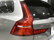 ボルボ V60 V60ｸﾛｽｶﾝﾄﾘｰ T5ﾌﾟﾛ AWD　1ｵｰﾅｰ 追ACC･LKA･ LCMA 茶革 ﾋｰﾀｰ ﾍﾞﾝﾁﾚｰﾀｰ ﾏｯｻｰｼﾞ機能 ﾀｯﾁｽｸﾘｰﾝHDDﾅﾋﾞTV harman/K 全周囲ｶﾒﾗ ﾍｯﾄﾞｱｯﾌﾟDSP LEDﾗｲﾄ ｵｰﾄﾃｰﾙｹﾞｰﾄ ｴｸｽﾃﾘｱﾃﾞｻﾞｲﾝKIT 19AW　2年保証