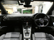 アウディ TTS TTSｸｰﾍﾟ　後期 ADVｷｰ ﾚｰﾝ&ｻｲﾄﾞｱｼｽﾄ ｸﾙｺﾝ 灰革 ﾋｰﾀｰ MMIﾅﾋﾞ B&Oｻｳﾝﾄﾞ ﾊﾞｰﾁｬﾙCP Bｶﾒﾗ PDC ﾏﾄﾘｸｽLED 専用ｴｸｽﾃﾘｱ OP19ｲﾝﾁAW 286ps　2年保証