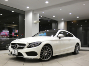 メルセデスベンツ Cクラス C180ｸｰﾍﾟ ｽﾎﾟｰﾂ+ ﾚｰﾀﾞｰｾｰﾌﾃｨPKG　黒革 ﾊﾟﾉﾗﾏSR ﾅﾋﾞTV ﾍｯﾄﾞｱｯﾌﾟDSP Meｺﾈｸﾄ Bｶﾒﾗ PTS LEDﾗｲﾄ ｱﾝﾋﾞｴﾝﾄﾗｲﾄ AMGｽﾀｲﾘﾝｸﾞ&19AW　2年保証