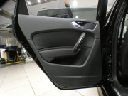 アウディ S1 S1ｽﾎﾟｰﾂﾊﾞｯｸ　☆6MT ADVｷｰ 半革 MMIﾅﾋﾞ BTｵｰﾃﾞｨｵ PDC ｷｾﾉﾝ 専用ｴｸｽﾃﾘｱ&18AW FK-TECｻｽﾍﾟﾝｼｮﾝｷｯﾄ 231ps　2年保証