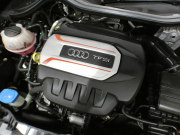 アウディ S1 S1ｽﾎﾟｰﾂﾊﾞｯｸ　☆6MT ADVｷｰ 半革 MMIﾅﾋﾞ BTｵｰﾃﾞｨｵ PDC ｷｾﾉﾝ 専用ｴｸｽﾃﾘｱ&18AW FK-TECｻｽﾍﾟﾝｼｮﾝｷｯﾄ 231ps　2年保証