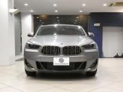 BMW X2 X2 M35i ADｾｰﾌﾃｨ&ｾﾚｸﾄPKG　ｺﾝﾌｫA 追ACC ﾚｰﾝDW ｲﾝﾃﾘS 赤革 ﾊﾟﾉﾗﾏSR ﾀｯﾁP対応iﾄﾞﾗｲﾌﾞﾅﾋﾞ(第6世代) ﾍｯﾄﾞｱｯﾌﾟDSP ﾜｲﾔﾚｽCH Bｶﾒﾗ PDC LEDﾗｲﾄ 専用ｴｸｽﾃﾘｱ&20AW 赤ｷｬﾘﾊﾟｰ 306ps　2年保証
