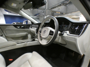 ボルボ V60 V60ｸﾛｽｶﾝﾄﾘｰ T5ﾌﾟﾛ AWD　追ACC･LKA･ LCMA 白革 ﾋｰﾀｰ ﾍﾞﾝﾁﾚｰﾀｰ ﾏｯｻｰｼﾞ機能 ﾀｯﾁｽｸﾘｰﾝHDDﾅﾋﾞTV harman/K 全周囲ｶﾒﾗ ﾍｯﾄﾞｱｯﾌﾟDSP LEDﾗｲﾄ ｵｰﾄﾃｰﾙｹﾞｰﾄ ｴｸｽﾃﾘｱｽﾀｲﾘﾝｸﾞKIT 19AW　2年保証