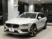 ボルボ V60 V60ｸﾛｽｶﾝﾄﾘｰ T5ﾌﾟﾛ AWD　追ACC･LKA･ LCMA 白革 ﾋｰﾀｰ ﾍﾞﾝﾁﾚｰﾀｰ ﾏｯｻｰｼﾞ機能 ﾀｯﾁｽｸﾘｰﾝHDDﾅﾋﾞTV harman/K 全周囲ｶﾒﾗ ﾍｯﾄﾞｱｯﾌﾟDSP LEDﾗｲﾄ ｵｰﾄﾃｰﾙｹﾞｰﾄ ｴｸｽﾃﾘｱｽﾀｲﾘﾝｸﾞKIT 19AW　2年保証