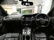 アウディ RS4アバント RS4ｱﾊﾞﾝﾄ 4.2FSIｸﾜﾄﾛ　ADVｷｰ 黒革 ﾋｰﾀｰ MMIﾅﾋﾞ B&Oｻｳﾝﾄﾞ Bｶﾒﾗ PDC ｷｾﾉﾝ RS専用ｴｸﾃﾘｱ&20AW 可変ﾏﾌﾗｰ 450ps　2年保証