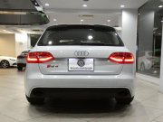 アウディ RS4アバント RS4ｱﾊﾞﾝﾄ 4.2FSIｸﾜﾄﾛ　ADVｷｰ 黒革 ﾋｰﾀｰ MMIﾅﾋﾞ B&Oｻｳﾝﾄﾞ Bｶﾒﾗ PDC ｷｾﾉﾝ RS専用ｴｸﾃﾘｱ&20AW 可変ﾏﾌﾗｰ 450ps　2年保証