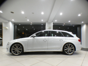 アウディ RS4アバント RS4ｱﾊﾞﾝﾄ 4.2FSIｸﾜﾄﾛ　ADVｷｰ 黒革 ﾋｰﾀｰ MMIﾅﾋﾞ B&Oｻｳﾝﾄﾞ Bｶﾒﾗ PDC ｷｾﾉﾝ RS専用ｴｸﾃﾘｱ&20AW 可変ﾏﾌﾗｰ 450ps　2年保証