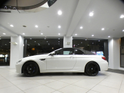 BMW Mシリーズ M6ｶﾌﾞﾘｵﾚ　ｺﾝﾌｫA 赤革/黒幌 ﾋｰﾀｰ ﾍﾞﾝﾁﾚｰﾀｰ ﾏｯｻｰｼﾞ機能 iﾄﾞﾗｲﾌﾞﾅﾋﾞ(CIC) ☆B&Oｻｳﾝﾄﾞ ﾄｯﾌﾟ&ｻｲﾄﾞﾋﾞｭｰｶﾒﾗ PDC ﾍｯﾄﾞｱｯﾌﾟDSP LEDﾗｲﾄ 専用ｴｸﾃﾘｱ&20AW 560ps　2年保証