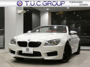 BMW Mシリーズ M6ｶﾌﾞﾘｵﾚ　ｺﾝﾌｫA 赤革/黒幌 ﾋｰﾀｰ ﾍﾞﾝﾁﾚｰﾀｰ ﾏｯｻｰｼﾞ機能 iﾄﾞﾗｲﾌﾞﾅﾋﾞ(CIC) ☆B&Oｻｳﾝﾄﾞ ﾄｯﾌﾟ&ｻｲﾄﾞﾋﾞｭｰｶﾒﾗ PDC ﾍｯﾄﾞｱｯﾌﾟDSP LEDﾗｲﾄ 専用ｴｸﾃﾘｱ&20AW 560ps　2年保証