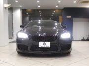 BMW Mシリーズ M6ｸﾞﾗﾝｸｰﾍﾟ　ｺﾝﾌｫA ﾚｰﾝCHW 赤革 ﾋｰﾀｰ ﾍﾞﾝﾁﾚｰﾀｰ iﾄﾞﾗｲﾌﾞﾅﾋﾞ(CIC) ☆B&Oｻｳﾝﾄﾞ ﾄｯﾌﾟ&ｻｲﾄﾞﾋﾞｭｰｶﾒﾗ ﾅｲﾄﾋﾞｼﾞｮﾝ PDC ﾍｯﾄﾞｱｯﾌﾟDSP LEDﾗｲﾄ 専用ｴｸﾃﾘｱ&20AW 560ps　2年保証