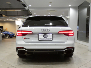 アウディ RS4アバント RS4ｱﾊﾞﾝﾄ 2.9TFSIｸﾜﾄﾛ ｱｼｽﾀﾝｽPKG　ADVｷｰ 追ACC ﾚｰﾝ&ｻｲﾄﾞｱｼｽﾄ ｱｳﾃﾞｨﾌﾟﾚｾﾝｽ 黒革 ﾋｰﾀｰ MMIﾅﾋﾞ ﾊﾞｰﾁｬﾙCP B&Oｻｳﾝﾄﾞ 全周囲ｶﾒﾗ PDC ﾏﾄﾘｸｽLED 専用ｴｸｽﾃﾘｱ&20AW 450ps　2年保証