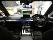 アウディ Q5 Q5 2.0TFSIｸﾜﾄﾛｽﾎﾟｰﾂ Sﾗｲﾝ&ｱｼｽﾀﾝｽPKG　☆1ｵｰﾅｰ ADVｷｰ 追ACC ﾚｰﾝ&ｻｲﾄﾞｱｼｽﾄ ﾊﾟｰｸｱｼｽﾄ 半革 全席ﾋｰﾀｰ MMIﾅﾋﾞ ﾊﾞｰﾁｬﾙCP 全周ｶﾒﾗ PDC ﾃﾞｼﾞﾀﾙﾐﾗｰ  ﾏﾄﾘｸｽLED ｱﾝﾋﾞｴﾝﾄﾗｲﾄ Sﾗｲﾝｴｸｽﾃﾘｱ&19AW　2年保証