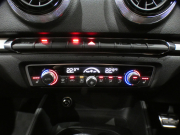 アウディ A3スポーツバック A3ｽﾎﾟｰﾂﾊﾞｯｸ 1.4TFSI Sﾗｲﾝ&ｱｼｽﾀﾝｽPKG　ADVｷｰ 追ACC ﾚｰﾝ&ｻｲﾄﾞｱｼｽﾄ 衝突軽減 半革 ﾋｰﾀｰ MMIﾅﾋﾞ ﾊﾞｰﾁｬﾙCP Bｶﾒﾗ PDC ｽﾏｰﾄﾌｫﾝIF LEDﾗｲﾄ Sﾗｲﾝｴｸｽﾃﾘｱ&18AW　2年保証