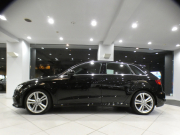 アウディ A3スポーツバック A3ｽﾎﾟｰﾂﾊﾞｯｸ 1.4TFSI Sﾗｲﾝ&ｱｼｽﾀﾝｽPKG　ADVｷｰ 追ACC ﾚｰﾝ&ｻｲﾄﾞｱｼｽﾄ 衝突軽減 半革 ﾋｰﾀｰ MMIﾅﾋﾞ ﾊﾞｰﾁｬﾙCP Bｶﾒﾗ PDC ｽﾏｰﾄﾌｫﾝIF LEDﾗｲﾄ Sﾗｲﾝｴｸｽﾃﾘｱ&18AW　2年保証