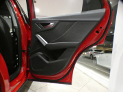 アウディ Q2 Q2 30TFSIｽﾎﾟｰﾂ ｱｼｽﾀﾝｽPKG　ADVｷｰ 追ACC ﾚｰﾝ&ｻｲﾄﾞｱｼｽﾄ 黒革 ﾋｰﾀｰ MMIﾅﾋﾞ ﾊﾞｰﾁｬﾙCP ｽﾏｰﾄﾌｫﾝIF Bｶﾒﾗ PDC LEDﾗｲﾄ ｵｰﾄﾃｰﾙｹﾞｰﾄ 前後ﾄﾞﾗﾚｺ　2年保証