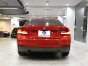 BMW 2シリーズ M235iｸｰﾍﾟ　☆6速MT ｺﾝﾌｫA ｸﾙｺﾝ ﾚｰﾝDW ｲﾝﾃﾘS ﾍｷｻｺﾞﾝｸﾛｽｼｰﾄ iﾄﾞﾗｲﾌﾞﾅﾋﾞ(NBT-EVO) TVﾁｭｰﾅｰ Bｶﾒﾗ PDC ｷｾﾉﾝ 専用ｴｸｽﾃﾘｱ&18AW Mｻｽ 326ps　2年保証