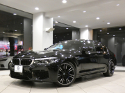 BMW Mシリーズ M5 ｺﾝﾌｫｰﾄPKG　☆1ｵｰﾅｰ Dｱｼｽﾄ+ 追ACC ﾚｰﾝCHW 衝突軽減 ☆白革 ﾏｯｻｰｼﾞ ﾋｰﾀｰ&ﾍﾞﾝﾁﾚｰﾀｰ iﾄﾞﾗｲﾌﾞﾅﾋﾞ(第6世代 ﾀｯﾁP対応) 全周囲ｶﾒﾗ PDC ﾍｯﾄﾞUDSP harman/k LEDﾗｲﾄ ｱﾝﾋﾞｴﾝﾄｴｱP 専用ｴｸｽﾃﾘｱ&20AW ｽﾎﾟｰﾂEX 600ps　2年保証　