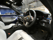 BMW Mシリーズ M5 ｺﾝﾌｫｰﾄPKG　☆1ｵｰﾅｰ Dｱｼｽﾄ+ 追ACC ﾚｰﾝCHW 衝突軽減 ☆白革 ﾏｯｻｰｼﾞ ﾋｰﾀｰ&ﾍﾞﾝﾁﾚｰﾀｰ iﾄﾞﾗｲﾌﾞﾅﾋﾞ(第6世代 ﾀｯﾁP対応) 全周囲ｶﾒﾗ PDC ﾍｯﾄﾞUDSP harman/k LEDﾗｲﾄ ｱﾝﾋﾞｴﾝﾄｴｱP 専用ｴｸｽﾃﾘｱ&20AW ｽﾎﾟｰﾂEX 600ps　2年保証　